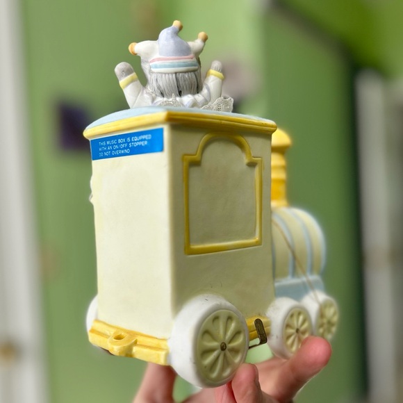 Vintage NWT Kitty Cucumber Music Box K.C. Express Home Decor Accent Art - Picture 5 of 14